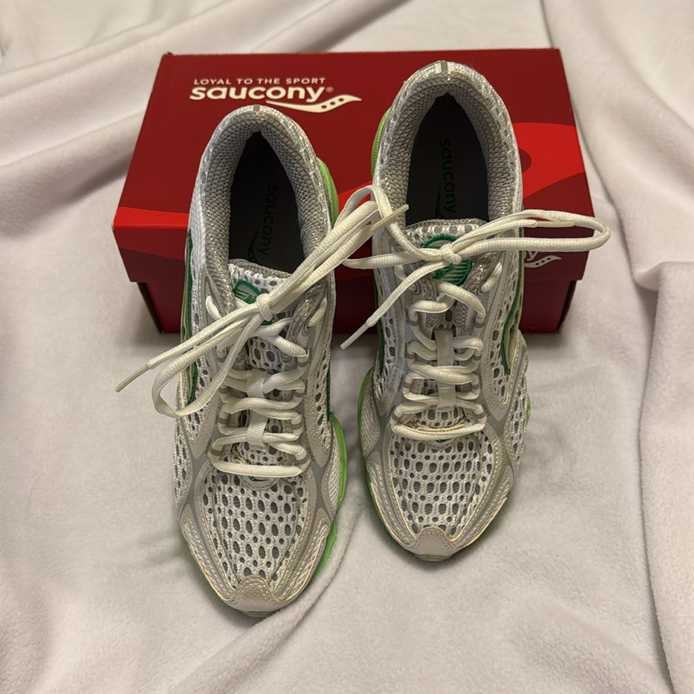 NIB Saucony Metallic Silver and Vibrant Green Sneakers - Picture 6 of 6